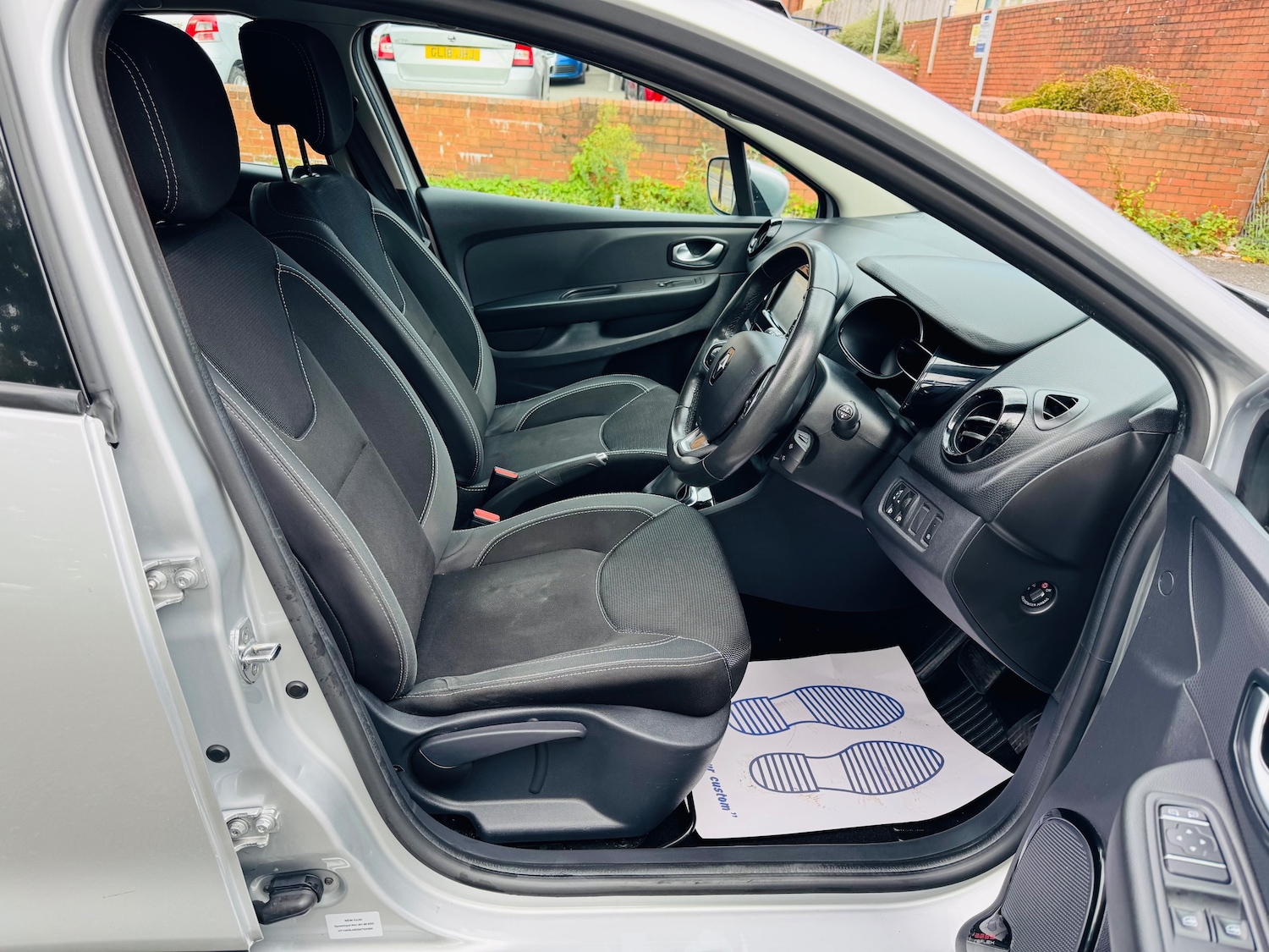 Used Renault Clio 2016 for sale - 76204687: Photo 16