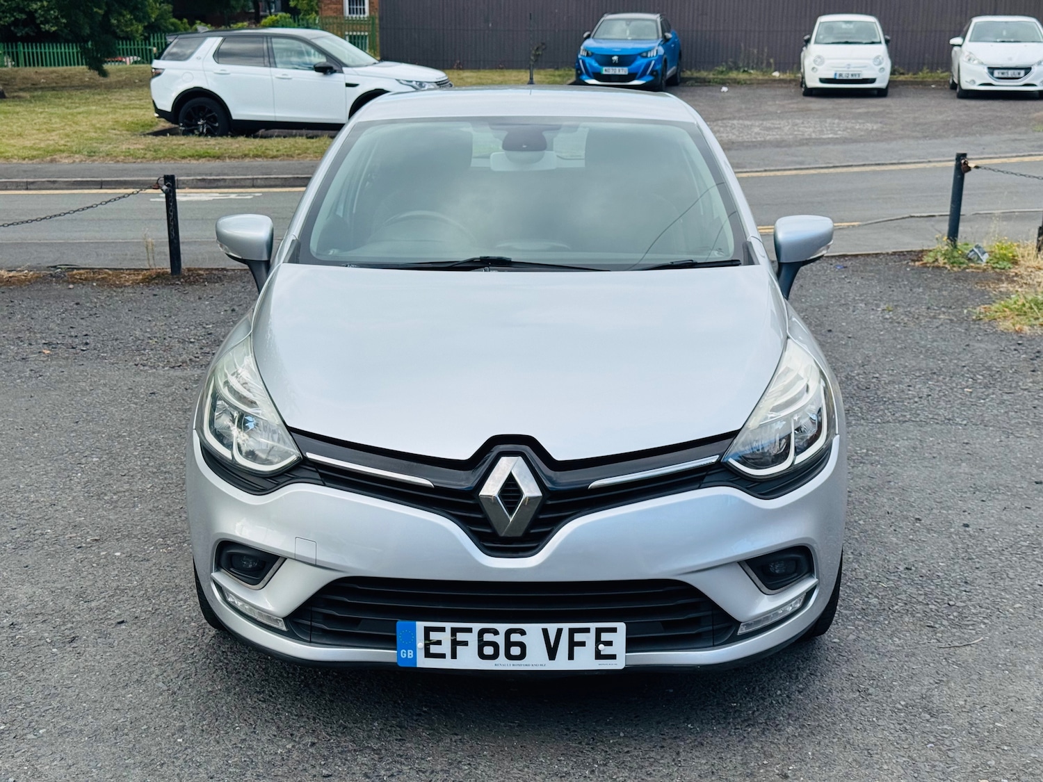 Used Renault Clio 2016 for sale - 76204687: Photo 2