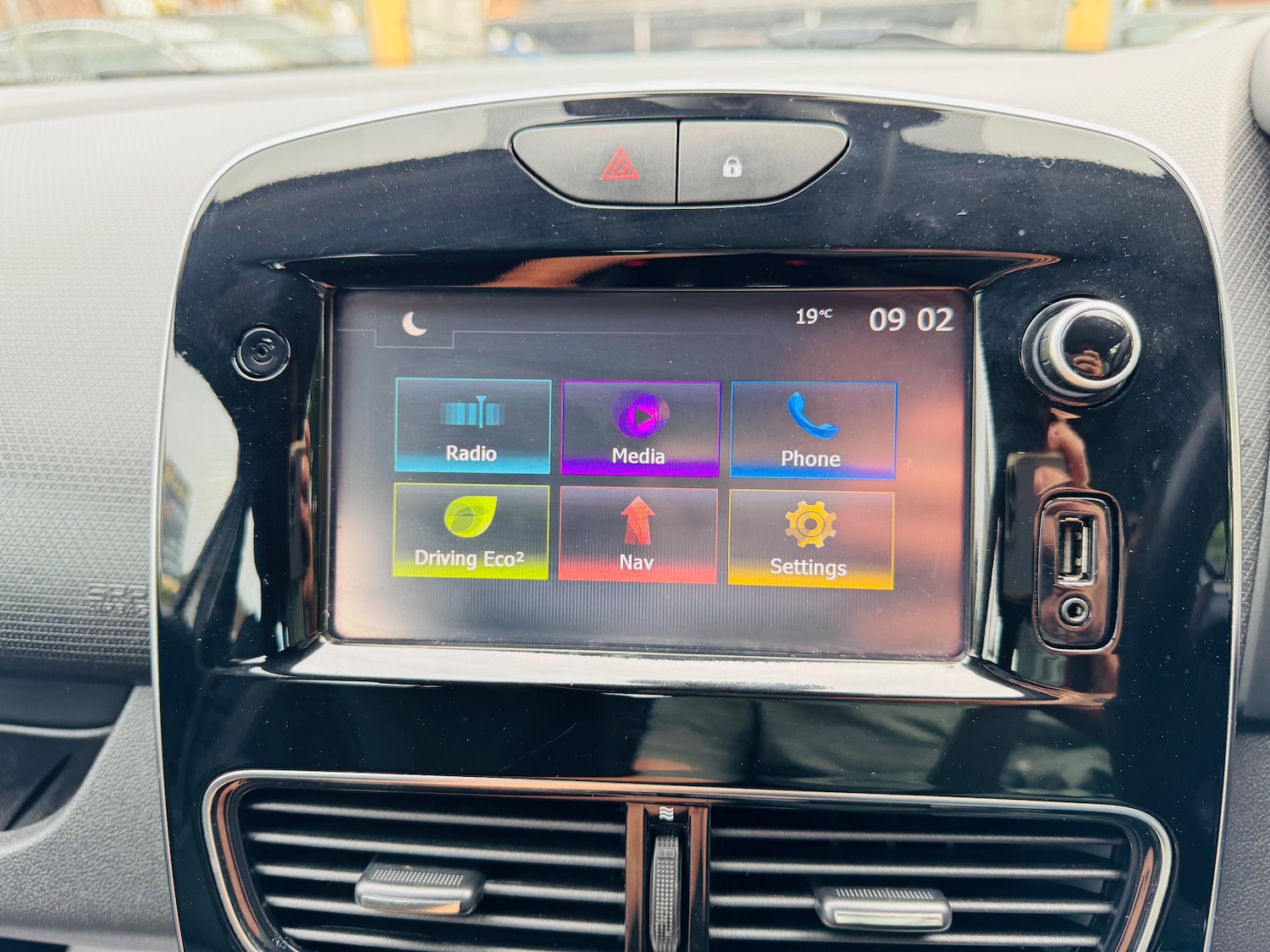 Used Renault Clio 2016 for sale - 76204687: Photo 23