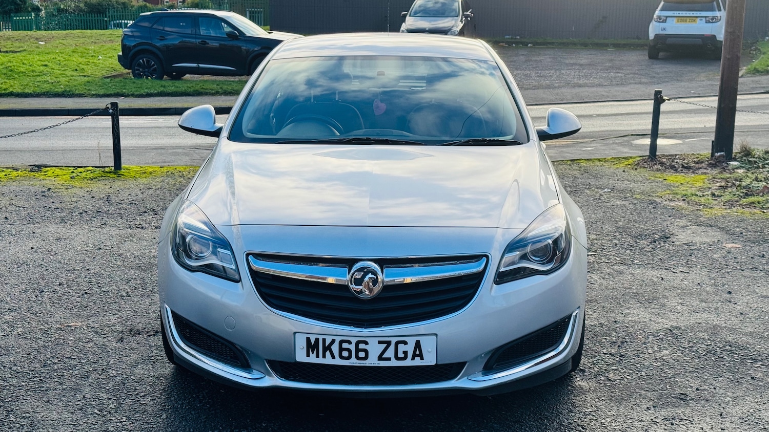 Used Vauxhall Insignia 2016 for sale - 77249355: Photo 2