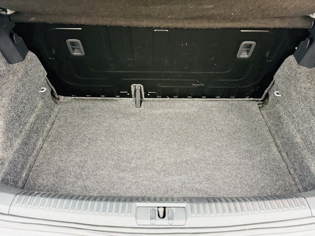 Used Volkswagen Polo 2011 for sale - 76617503: Photo 13