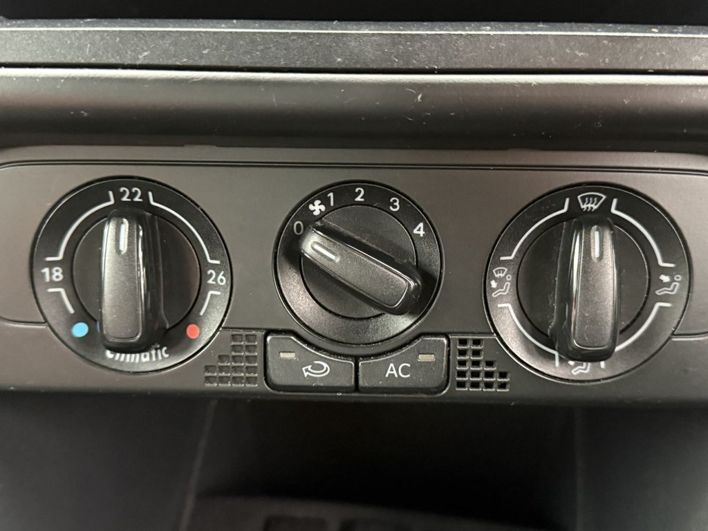 Used Volkswagen Polo 2011 for sale - 76617503: Photo 17