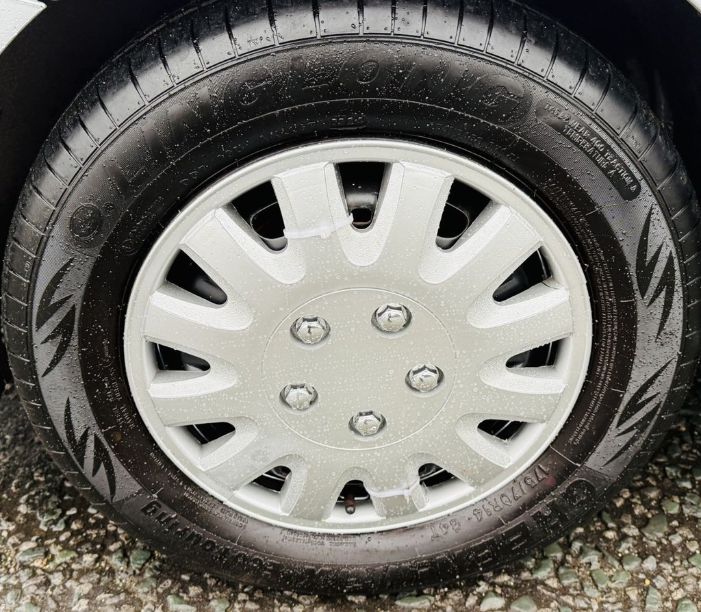 Used Volkswagen Polo 2011 for sale - 76617503: Photo 21