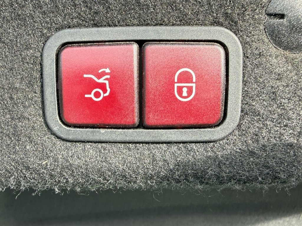 Used Mercedes-Benz C Class 2014 for sale - 77276333: Photo 28