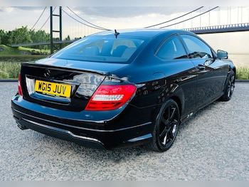 Used Mercedes-Benz C-Class 2015 for sale - 75384356: Photo