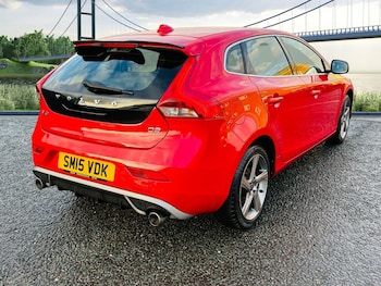 Used Volvo V40 2015 for sale - 75630961: Photo