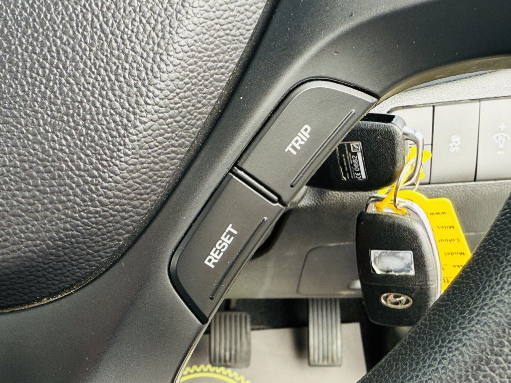 Used Hyundai i10 2014 for sale - 75897115: Photo 19
