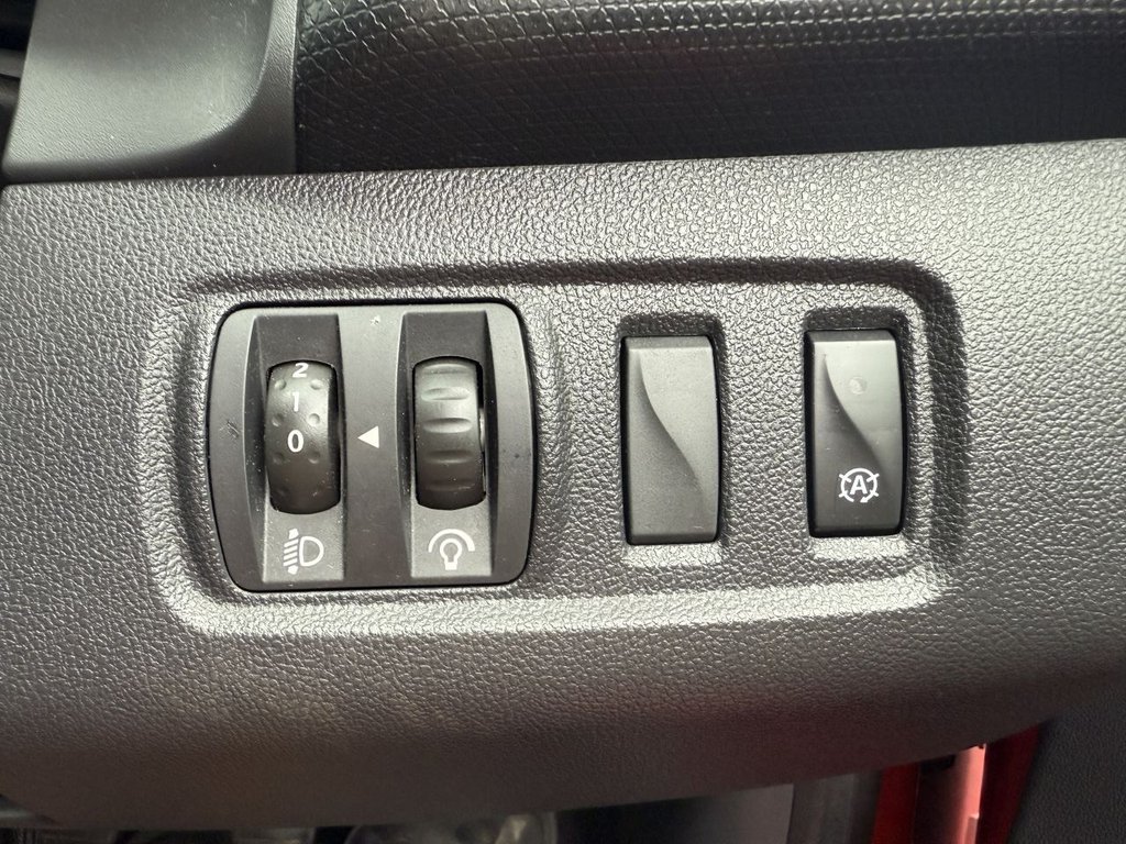 Used Renault Clio 2019 for sale - 75897130: Photo 24