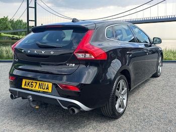 Used Volvo V40 2017 for sale - 78919643: Photo