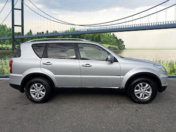 Used Ssangyong Rexton 2017 for sale - 73626370: Photo