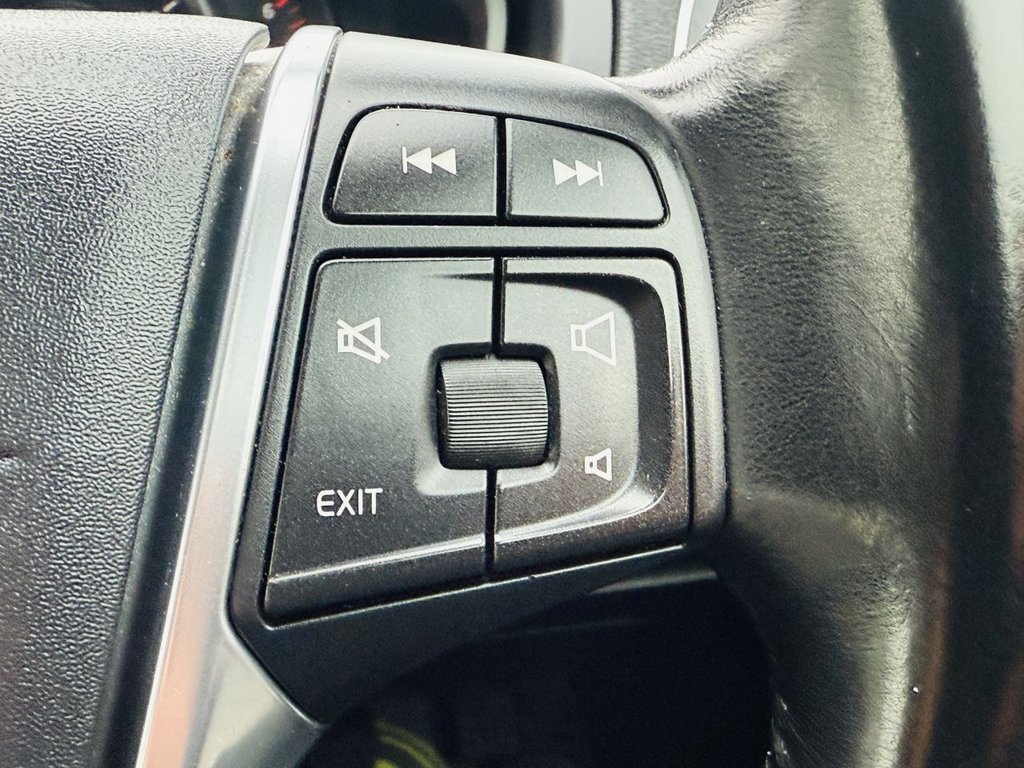 Used Volvo V40 Cross Country 2013 for sale - 77139712: Photo 16