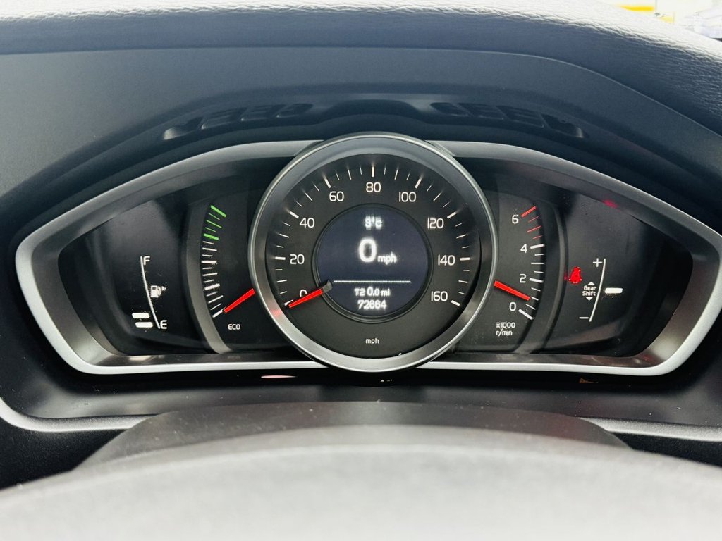 Used Volvo V40 Cross Country 2013 for sale - 77139712: Photo 17