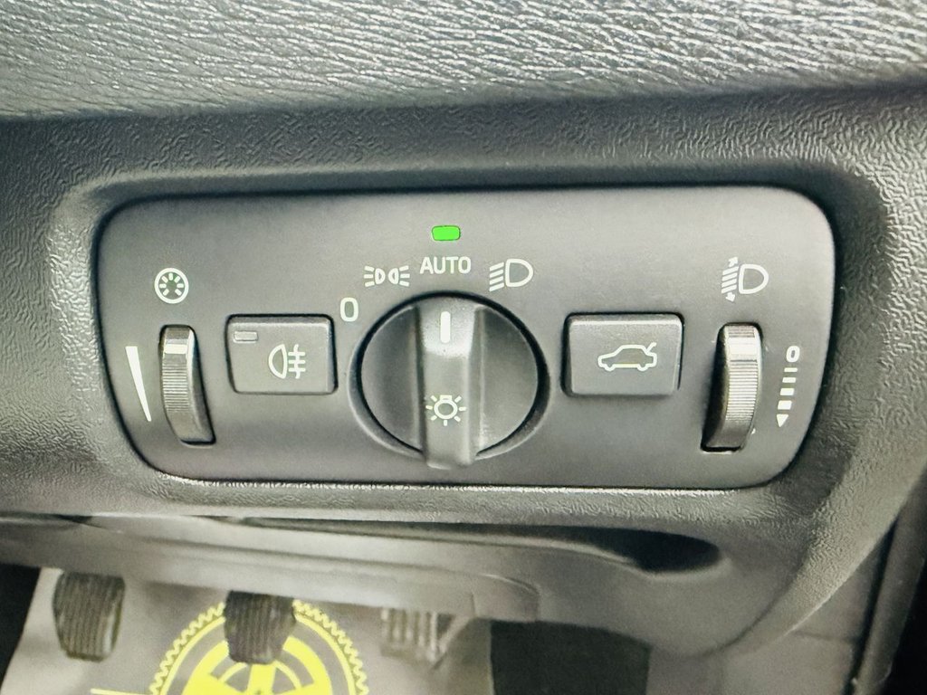 Used Volvo V40 Cross Country 2013 for sale - 77139712: Photo 20