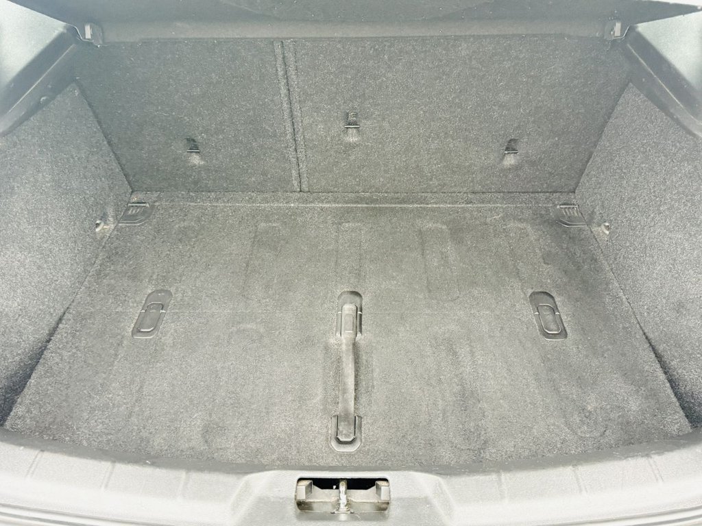 Used Volvo V40 Cross Country 2013 for sale - 77139712: Photo 21