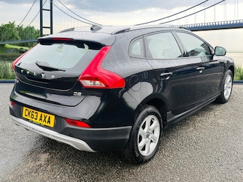 Used Volvo V40 Cross Country 2013 for sale - 77139712: Photo