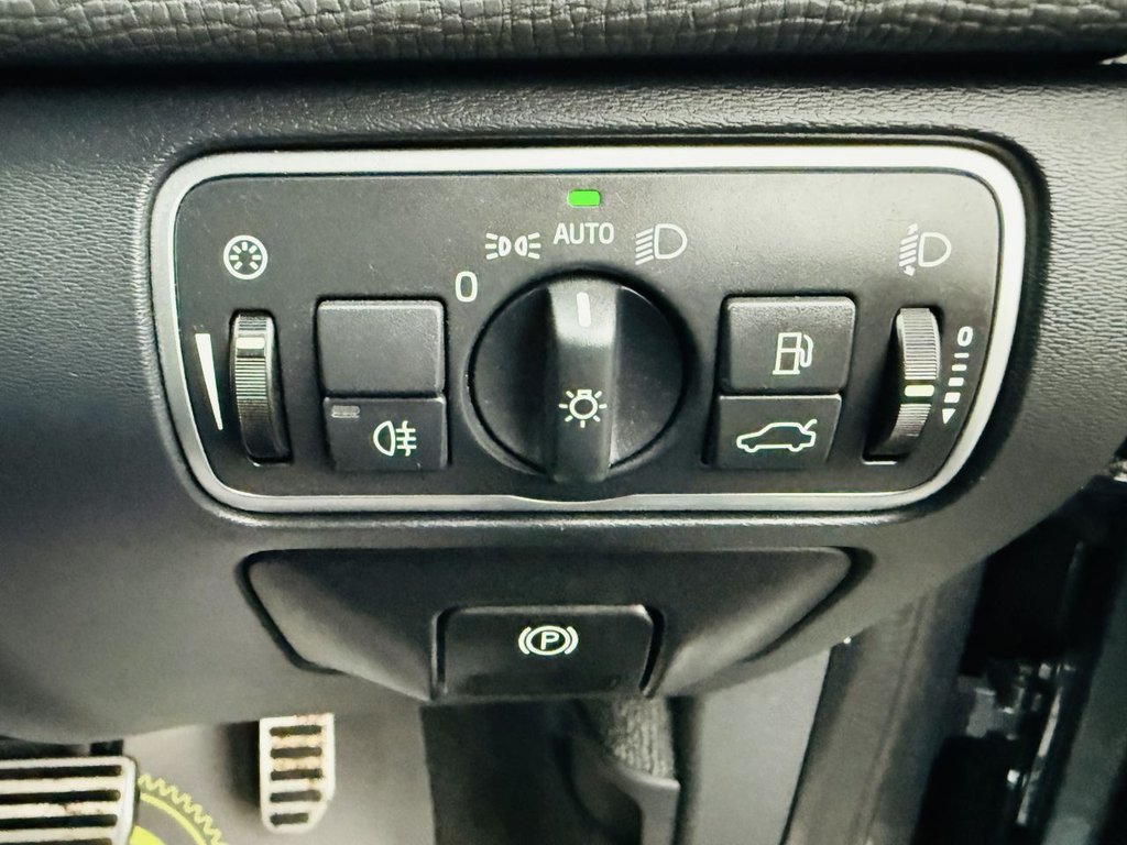 Used Volvo XC60 2017 for sale - 76927520: Photo 23