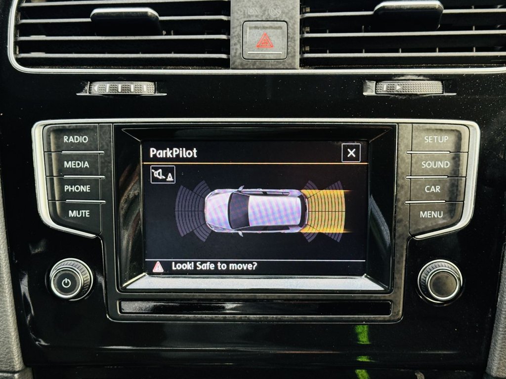 Used Volkswagen Golf 2015 for sale - 77133635: Photo 14