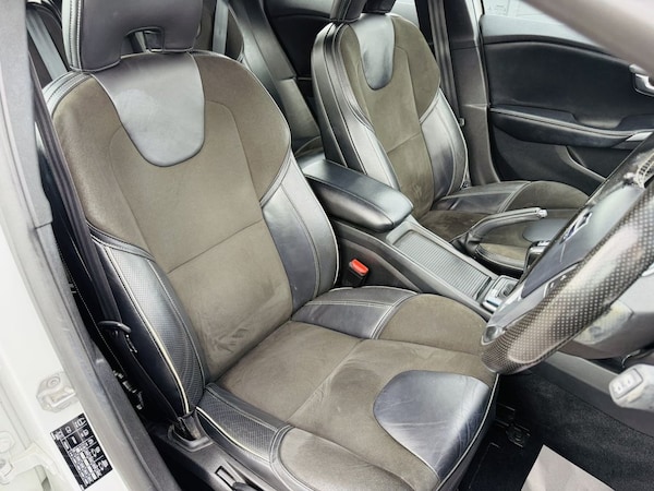 Used Volvo V40 2015 for sale - 75630882: Photo 11