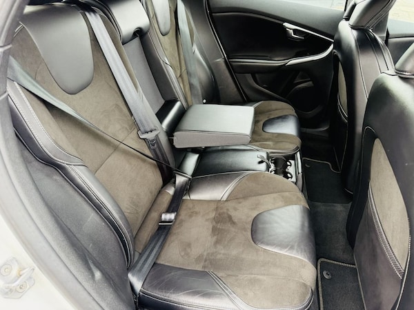 Used Volvo V40 2015 for sale - 75630882: Photo 12