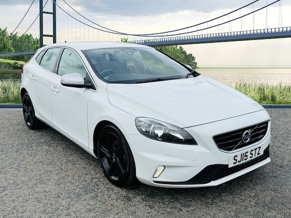 Used Volvo V40 2015 for sale - 75630882: Photo 1