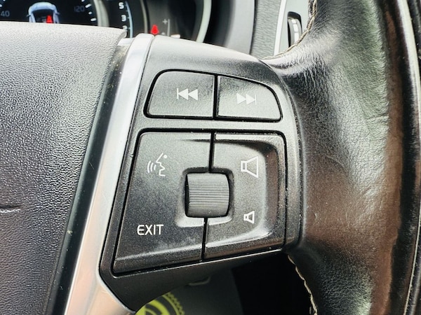 Used Volvo V40 2015 for sale - 75630882: Photo 20