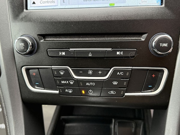 Used Ford Mondeo 2017 for sale - 76267277: Photo 17