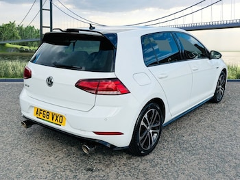 Used Volkswagen Golf 2018 for sale - 75875894: Photo