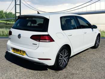 Used Volkswagen Golf 2018 for sale - 74143995: Photo