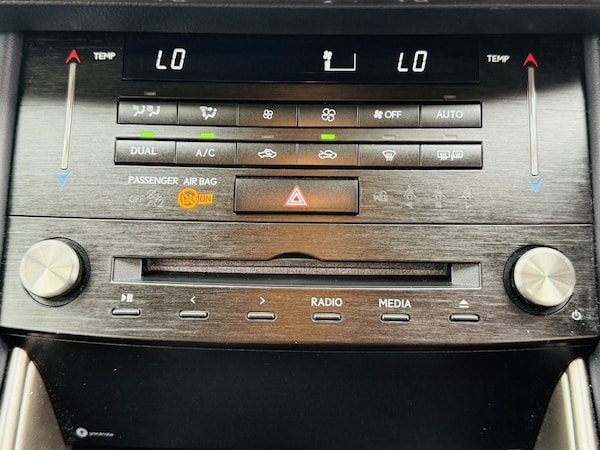 Used Lexus IS 2018 for sale - 75607068: Photo 19