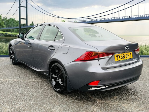 Used Lexus IS 2018 for sale - 75607068: Photo 6