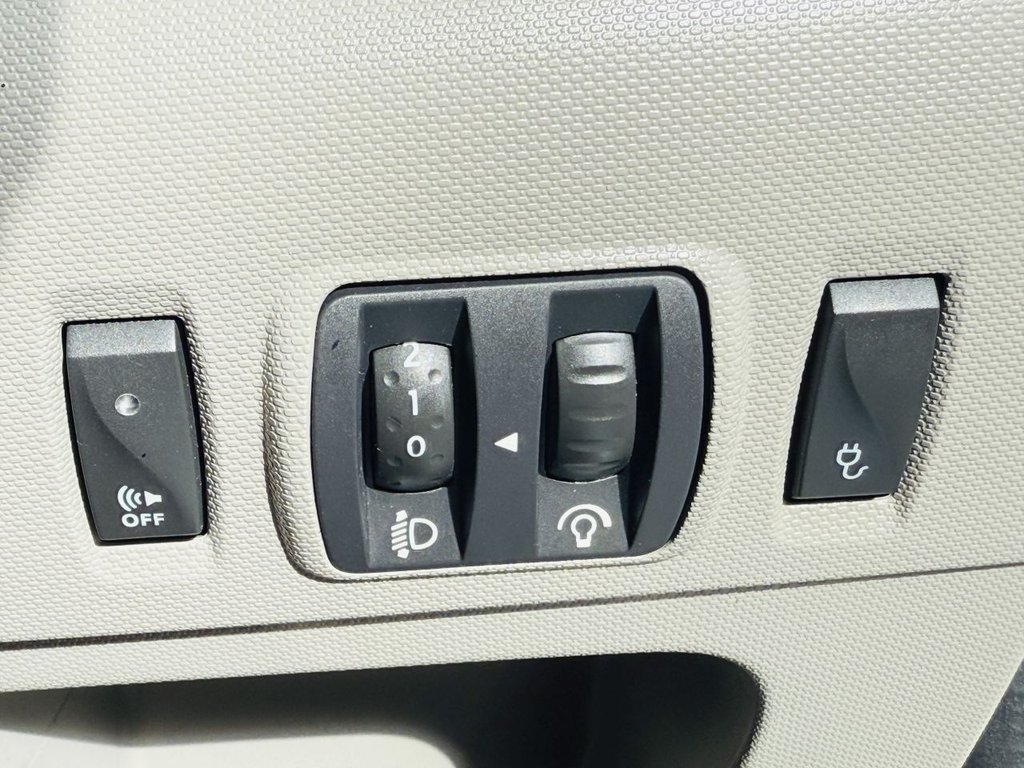 Used Renault Zoe 2017 for sale - 75937402: Photo 24