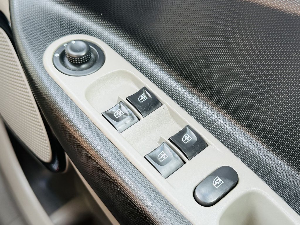 Used Renault Zoe 2017 for sale - 75937402: Photo 25