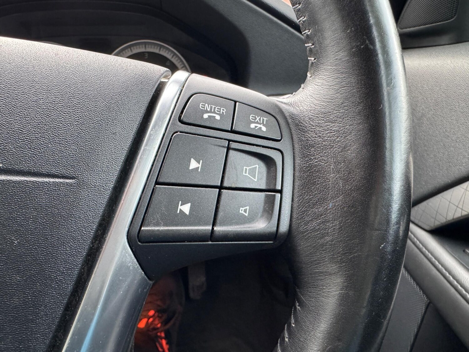 Used Volvo XC70 2011 for sale - 78224420: Photo 15