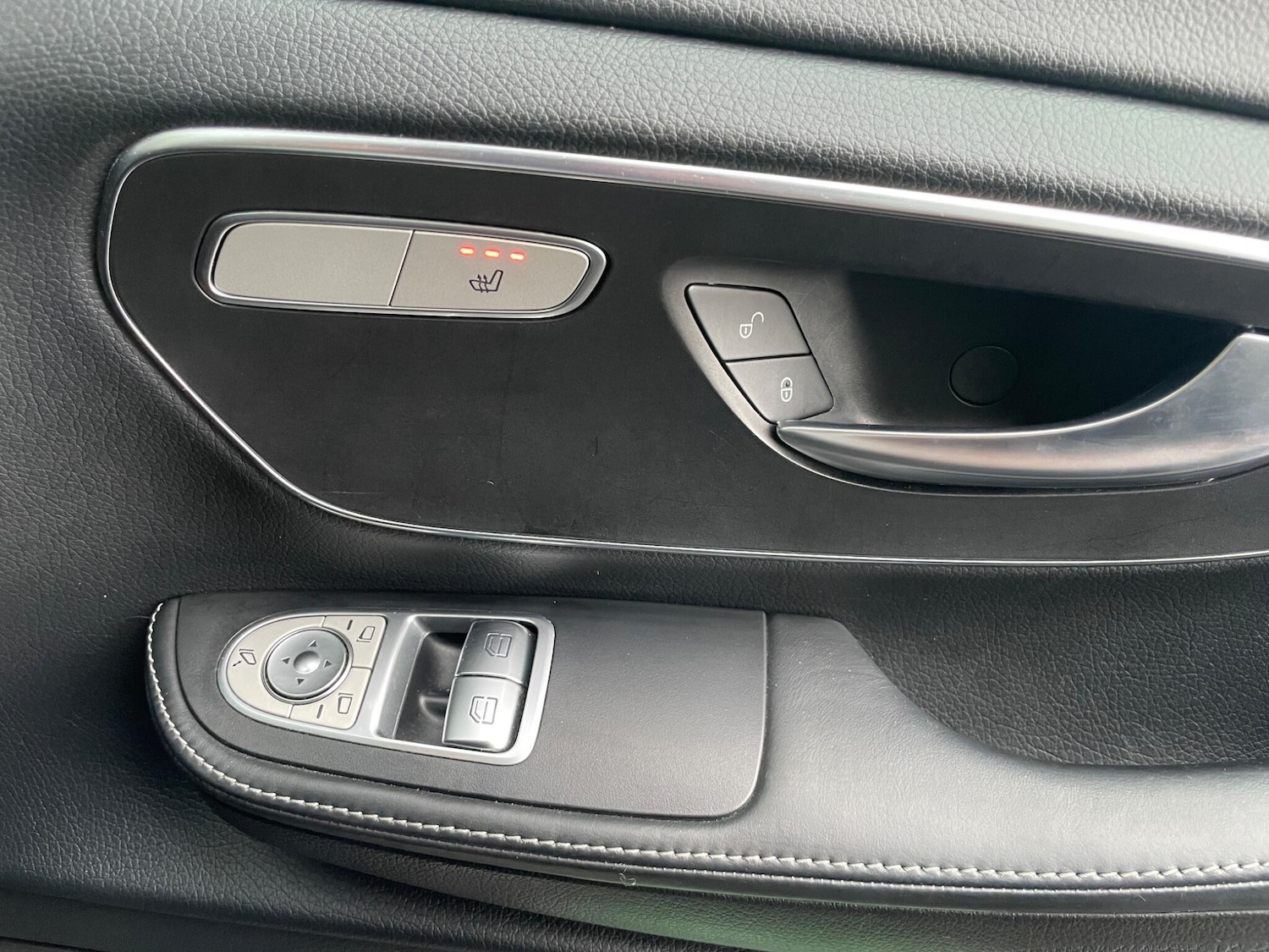 Used Mercedes-Benz V-Class 2018 for sale - 78224430: Photo 31