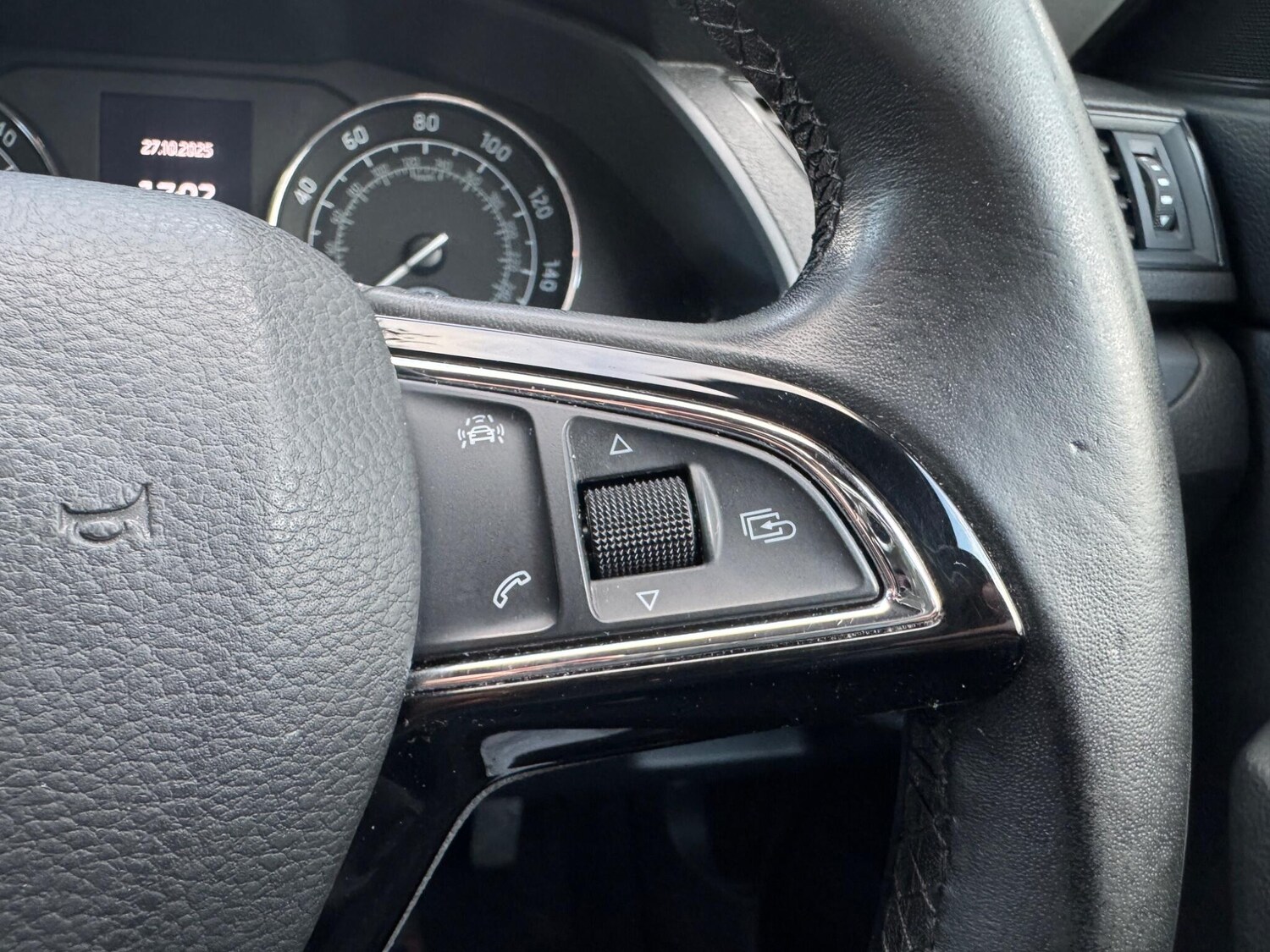 Used Skoda Superb 2017 for sale - 78224408: Photo 18