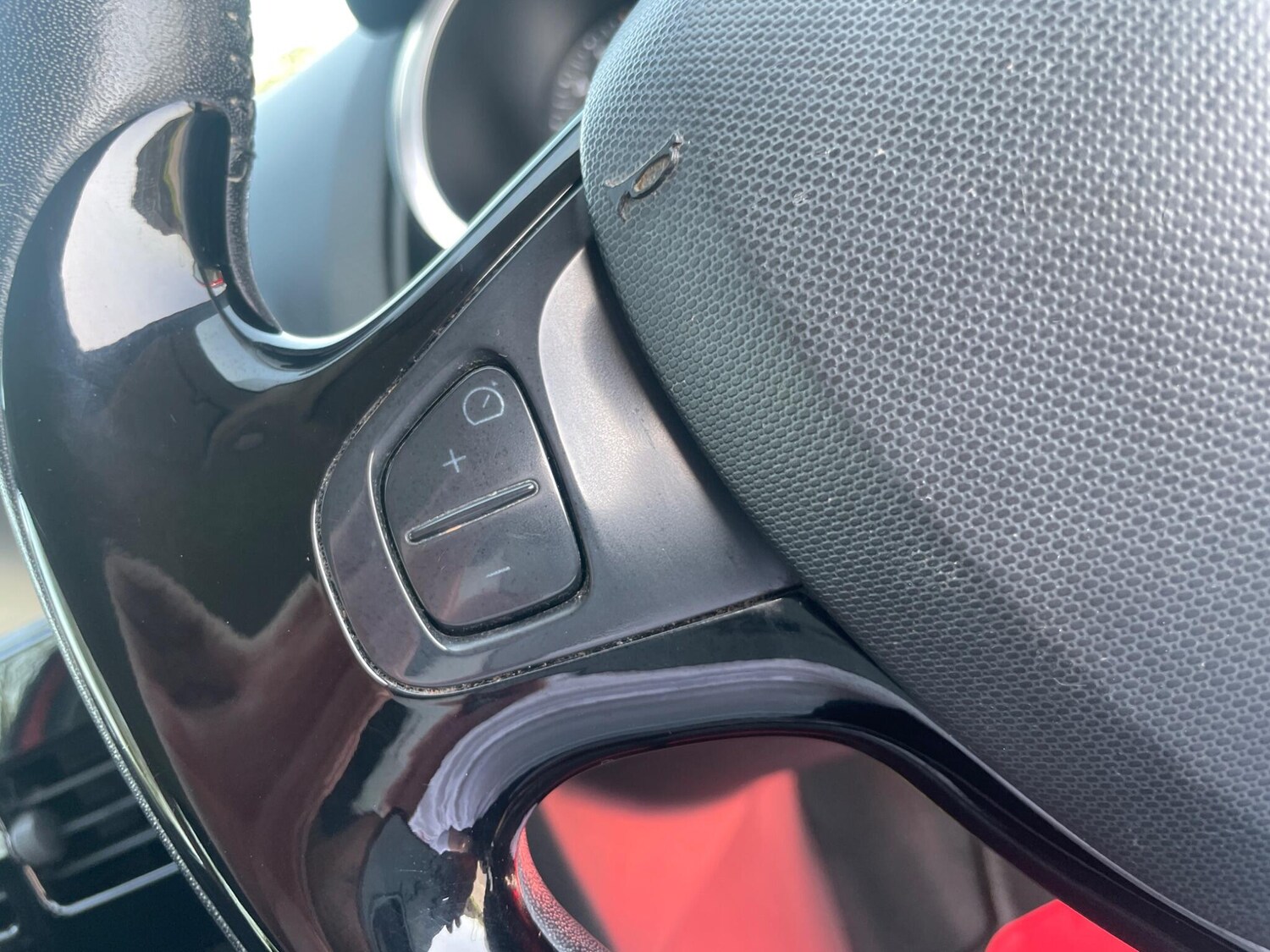 Used Renault Clio 2015 for sale - 78224415: Photo 25