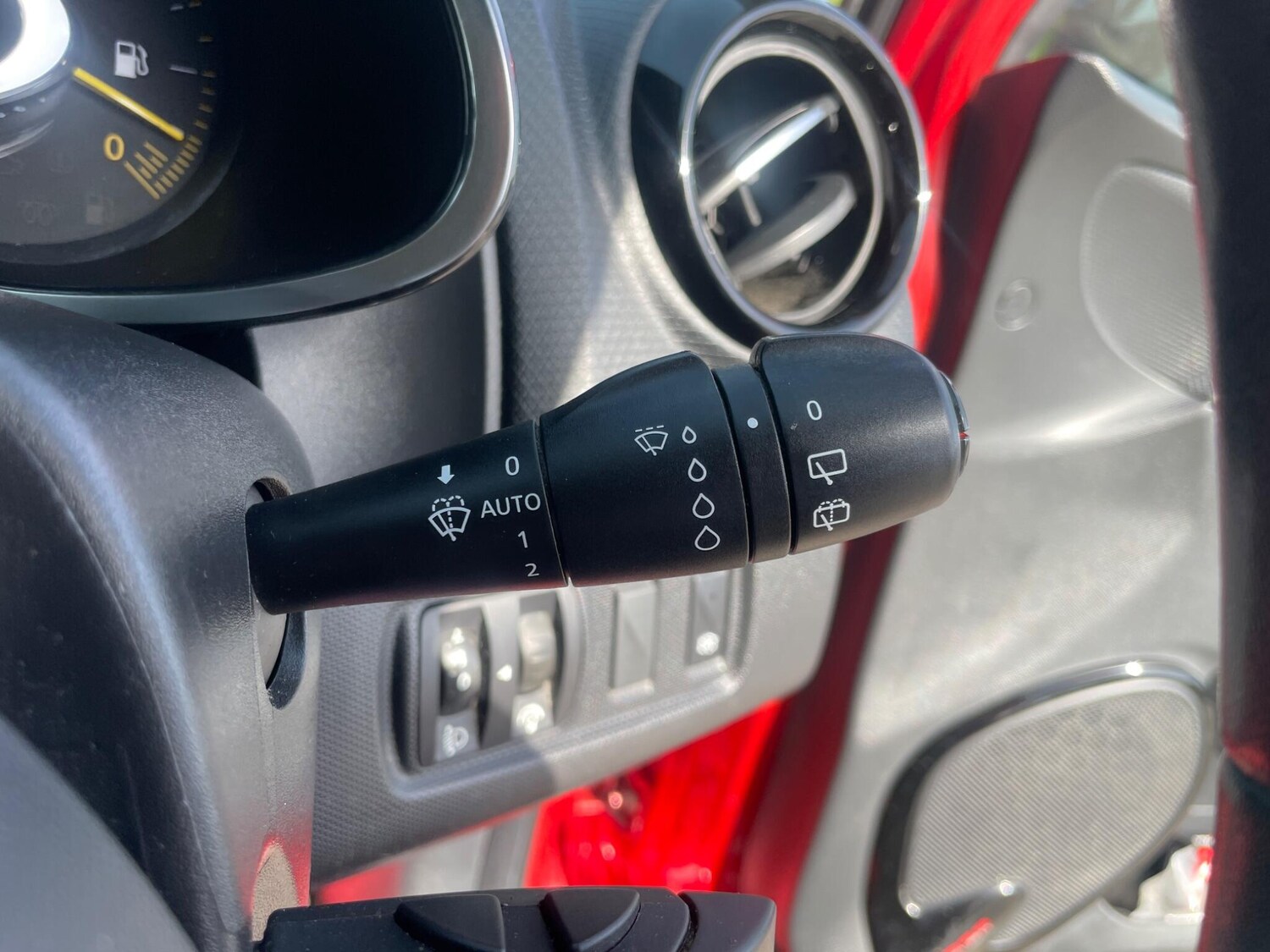 Used Renault Clio 2015 for sale - 78224415: Photo 28