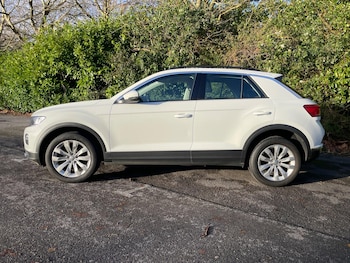 Used Volkswagen T-Roc 2018 for sale - 78224434: Photo