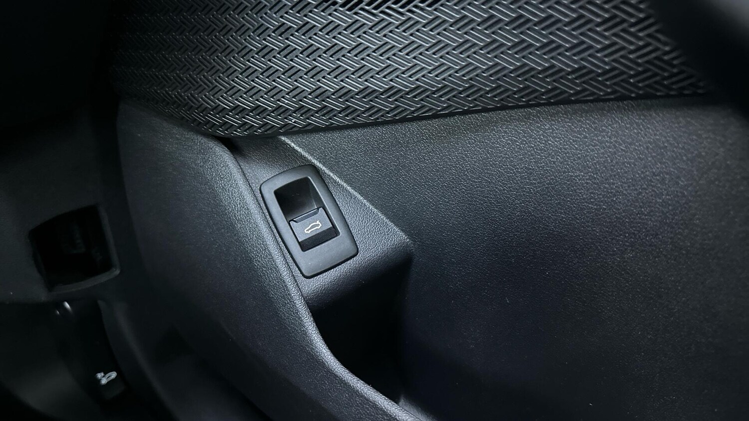 Used BMW iX1 2023 for sale - 77604669: Photo 24