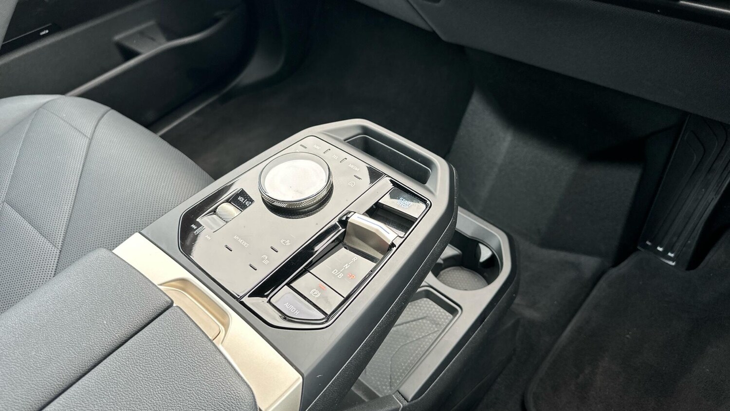 Used BMW iX 2023 for sale - 78033656: Photo 10