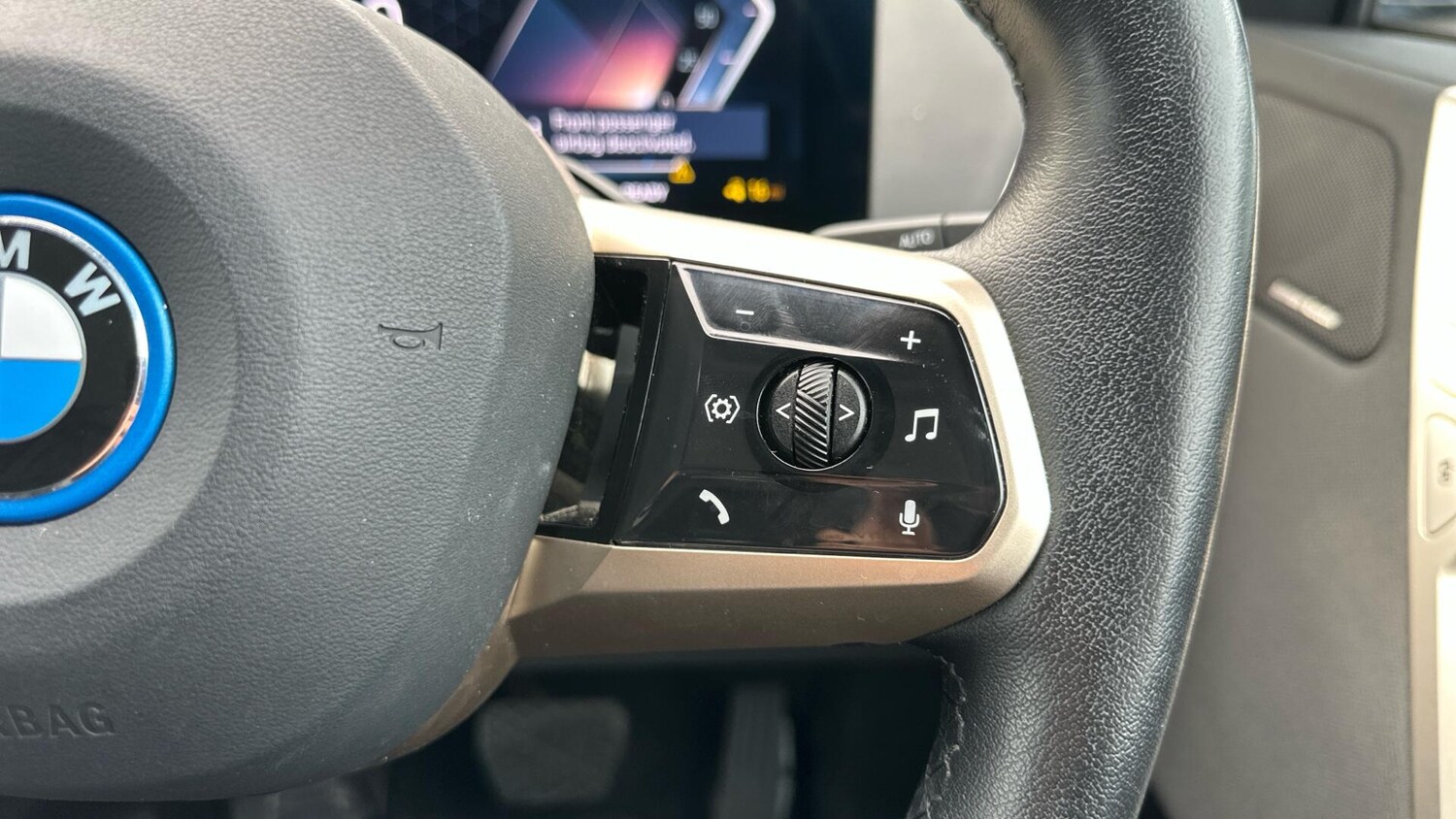 Used BMW iX 2023 for sale - 78033656: Photo 18