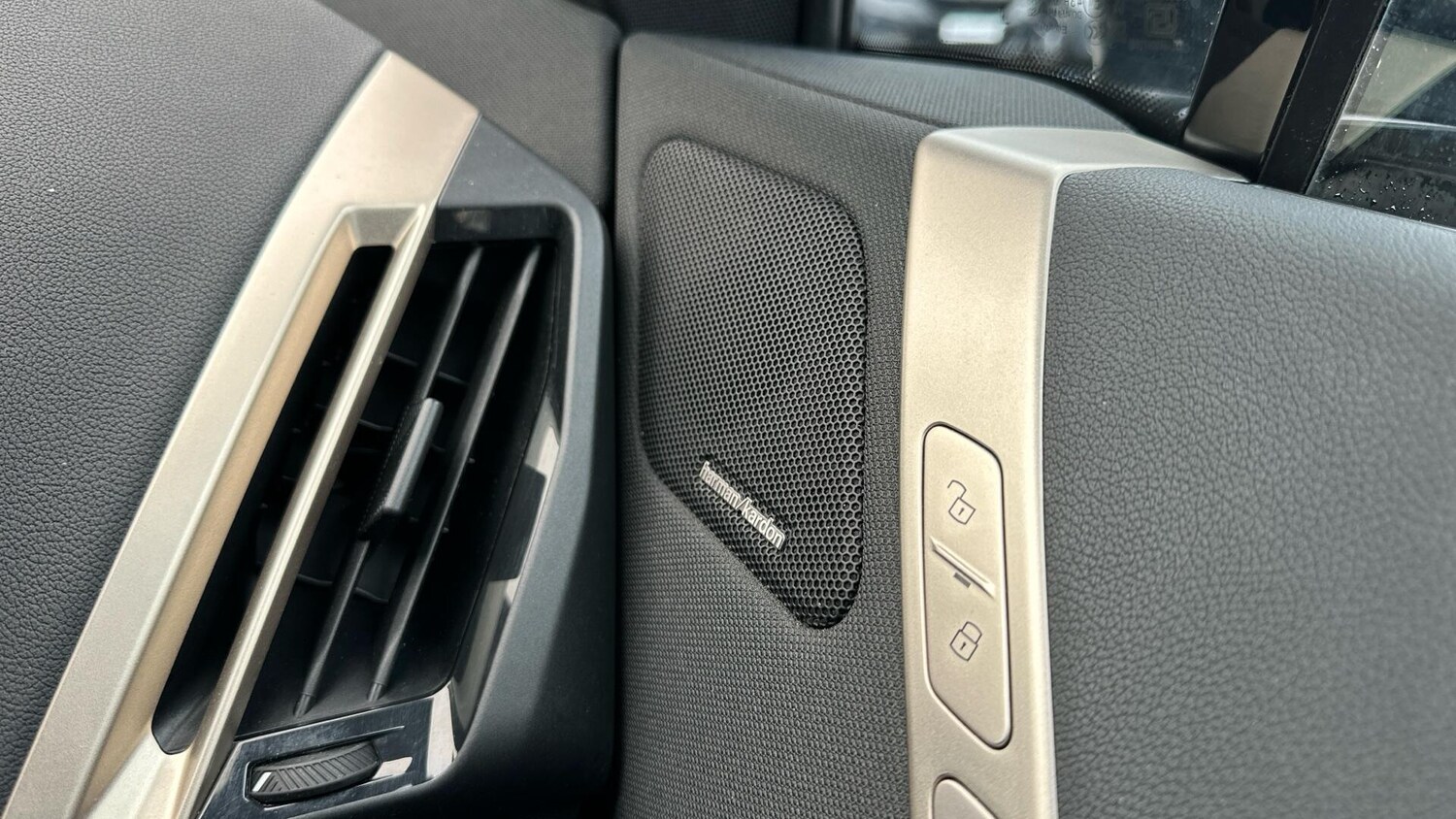 Used BMW iX 2023 for sale - 78033656: Photo 20