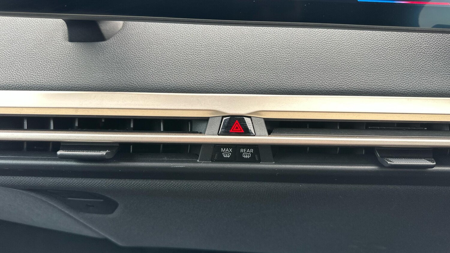 Used BMW iX 2023 for sale - 78033656: Photo 25