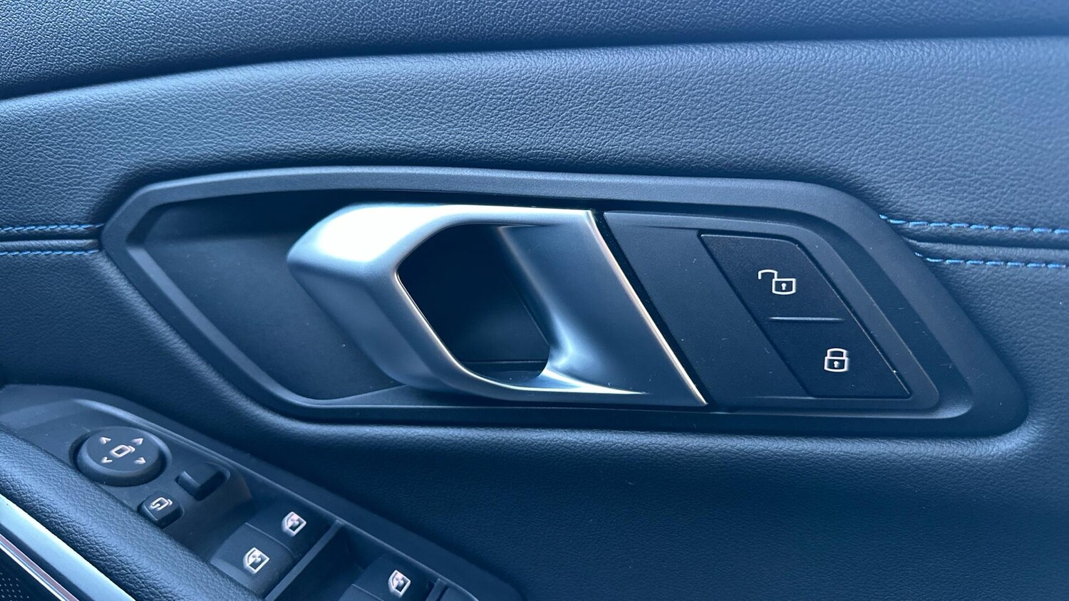 Used BMW 3 Series 2024 for sale - 77604677: Photo 31