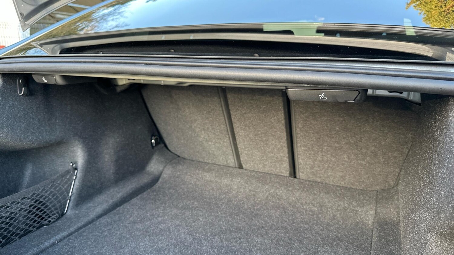 Used BMW 3 Series 2024 for sale - 77604677: Photo 37