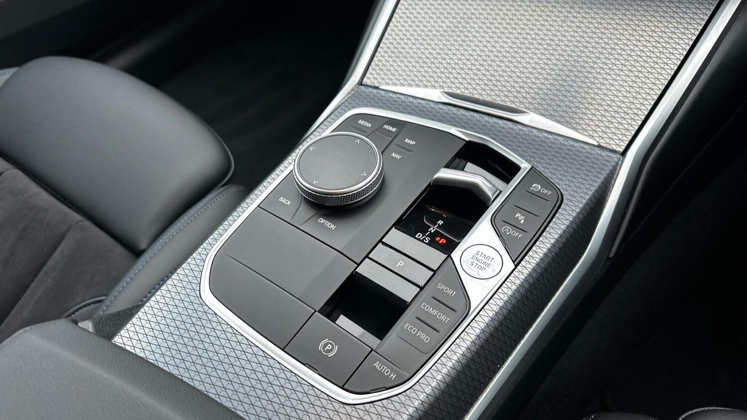 Used BMW 3 Series 2024 for sale - 77604616: Photo 10