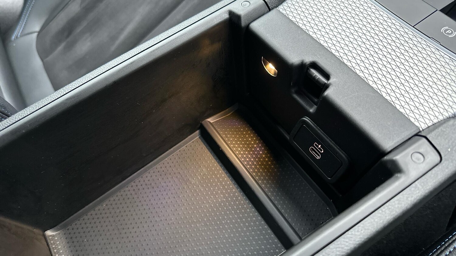 Used BMW 3 Series 2024 for sale - 77604616: Photo 29