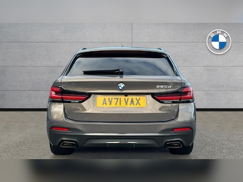 Used BMW 5 Series 2022 for sale - 78204042: Photo