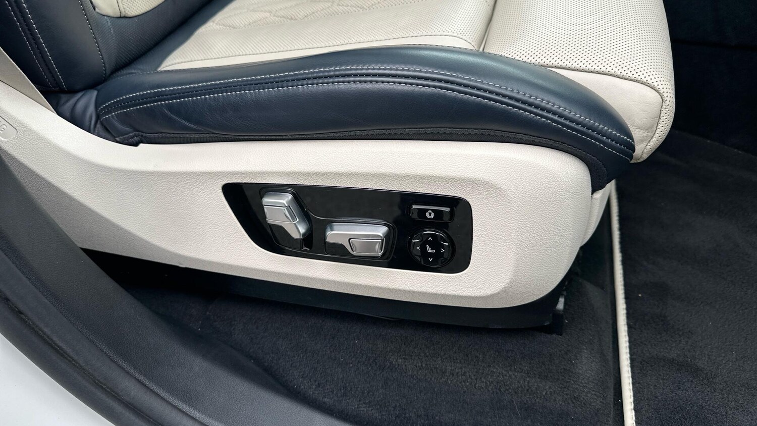 Used BMW X7 2019 for sale - 78204601: Photo 27