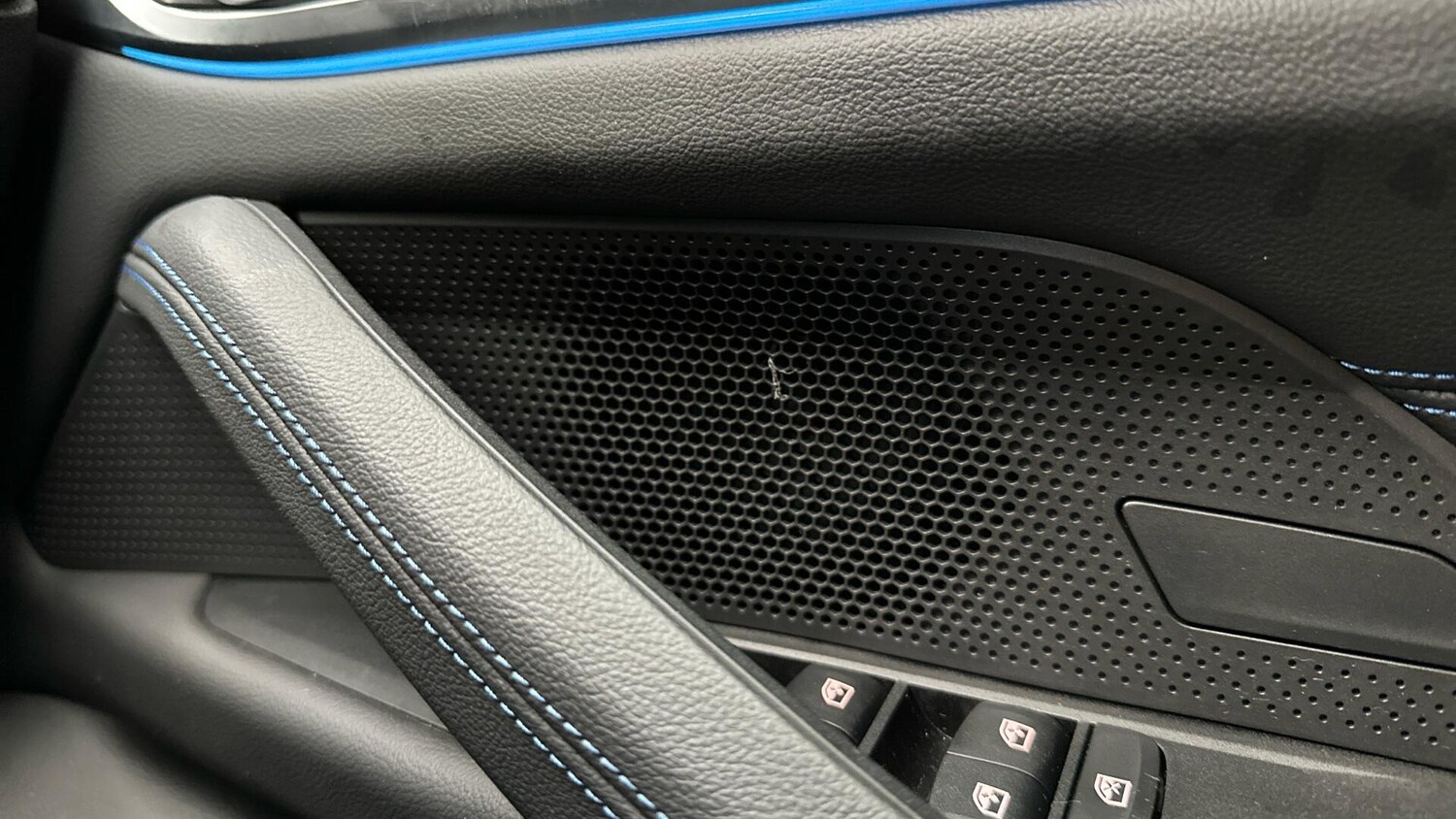 Used BMW i4 for sale - 77604656: Photo 40